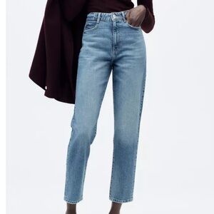 ZARA High-Waist Mom Leg Jean